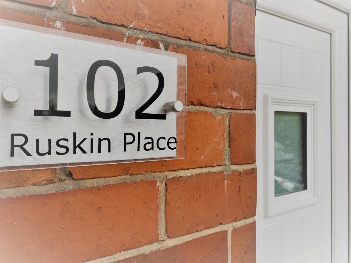 Ruskin Place By Sg Property Group ครูว์ ภายนอก รูปภาพ